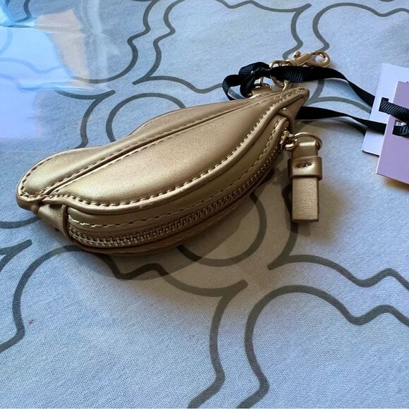 Dvf Gold Lips Pouch Coin Purse & keychain - Picture 10 of 14